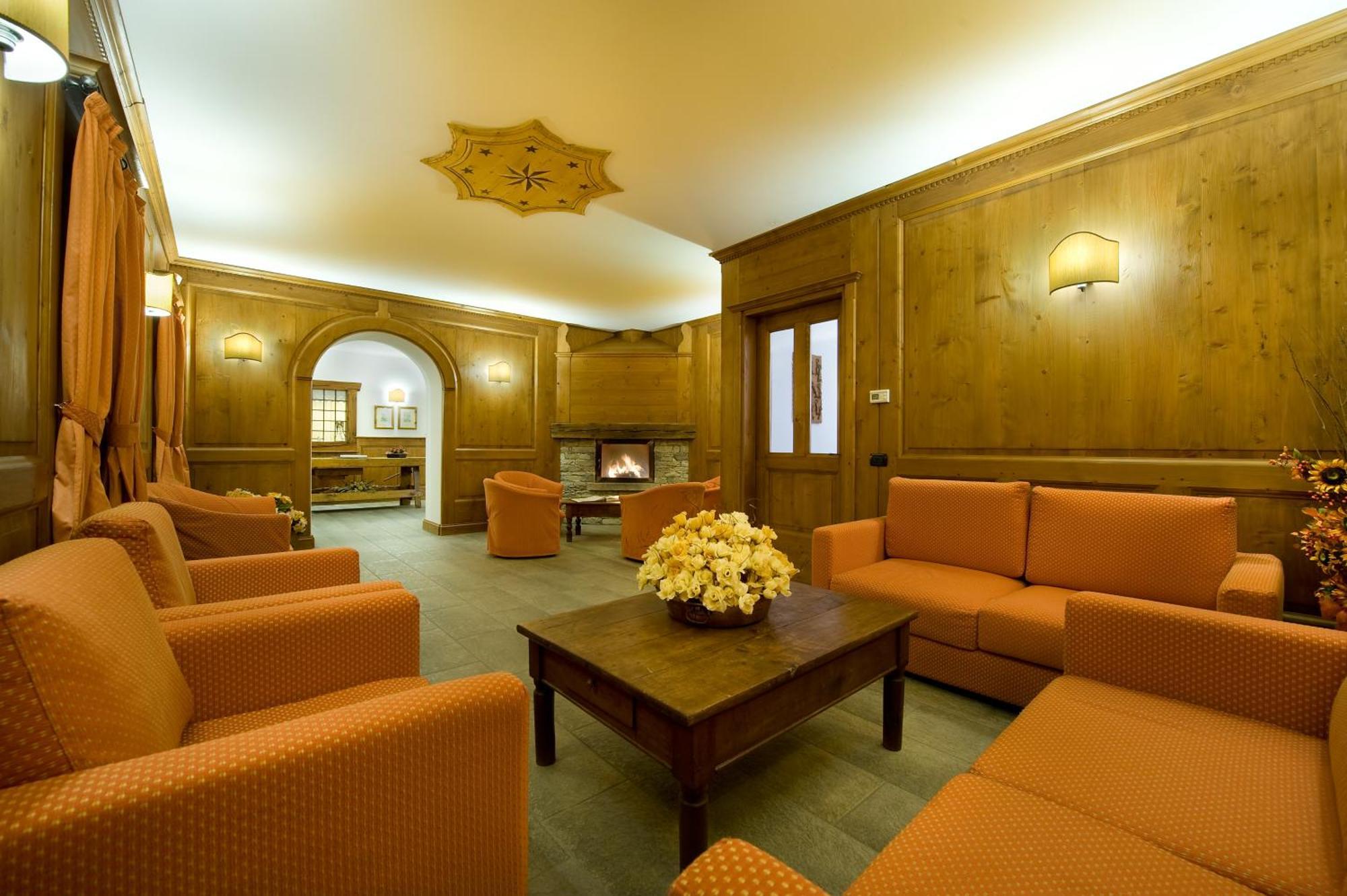 Residence Deborah Madesimo Luaran gambar